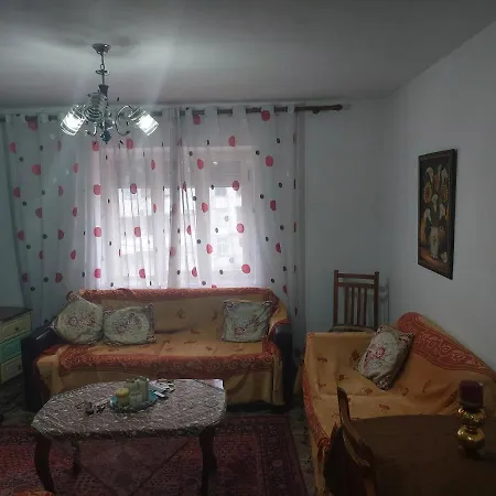 Διαμέρισμα Rruga Rinia Pogradec Apartament Me Qera