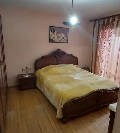Διαμέρισμα Rruga Rinia Pogradec Apartament Me Qera Πόγραδετς